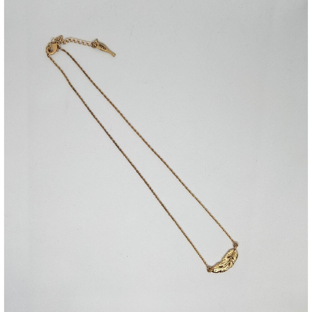 Chloe + Isabel Sculpted Feather Pendant Necklace Worn 12K Gold-Plated N105G